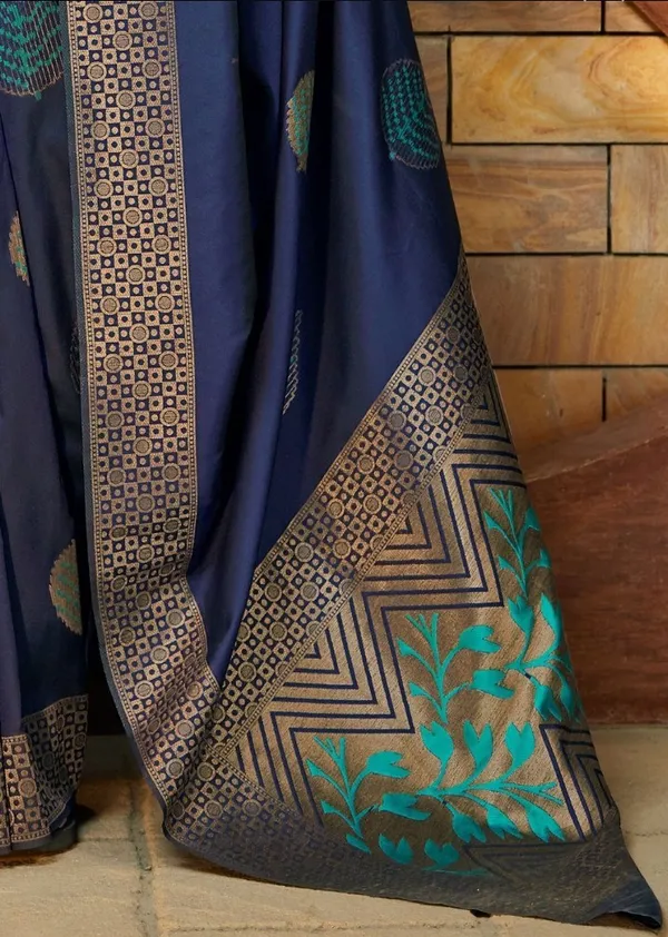 Dark_Blue_Woven_Kanjivaram_Silk_Saree_with_Saree_Cover